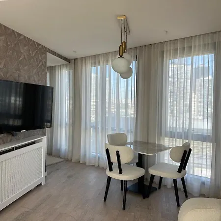 91 Sqm Luxury With Double View *