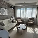 91 Sqm Luxury With Double View شقة *